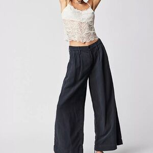 MOTHER High Waisted Pouty Prep Ankle Jeans - Faded Black